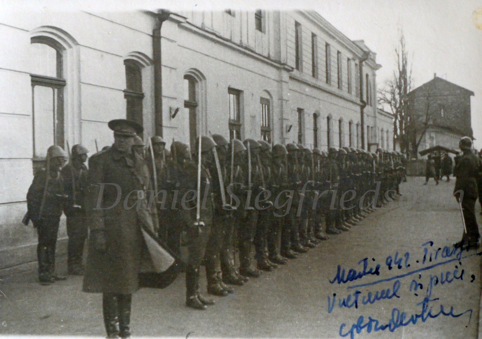  Железнодорожный вокзал. Встреча маршала Антонеску   2